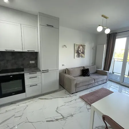 Marilyn Apartment